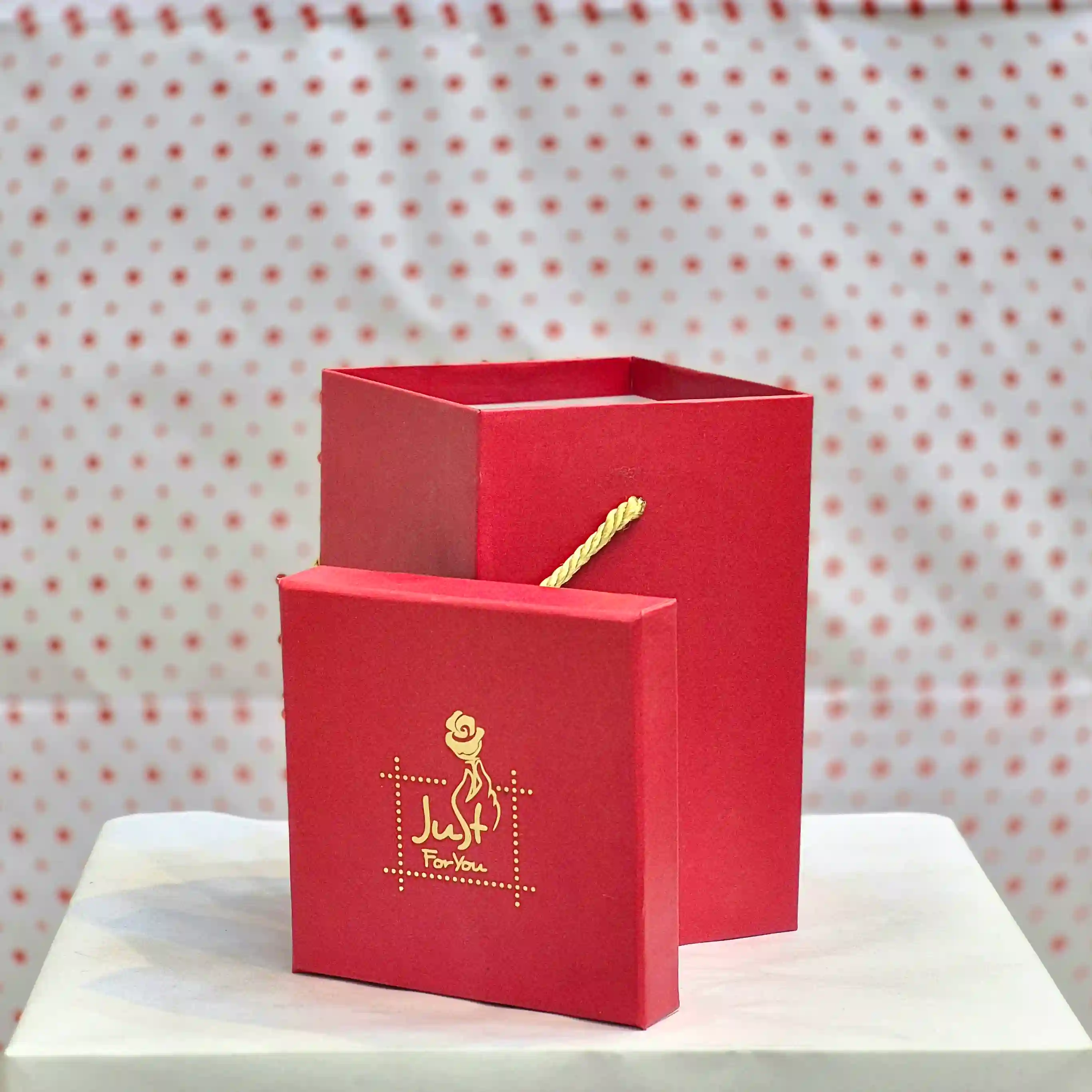 باکس هدیه دردار ساده